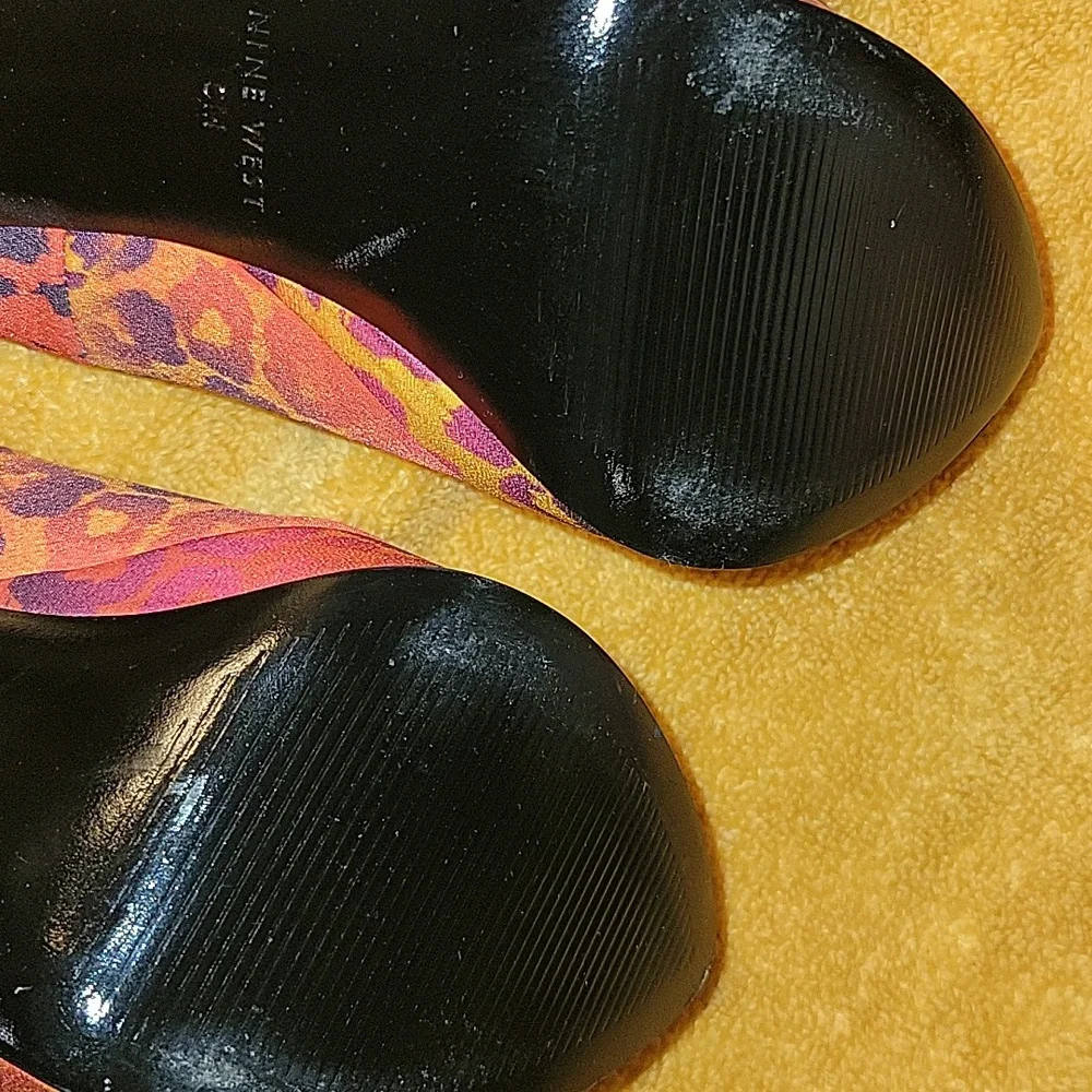 Nine West - Picture 3 of 9